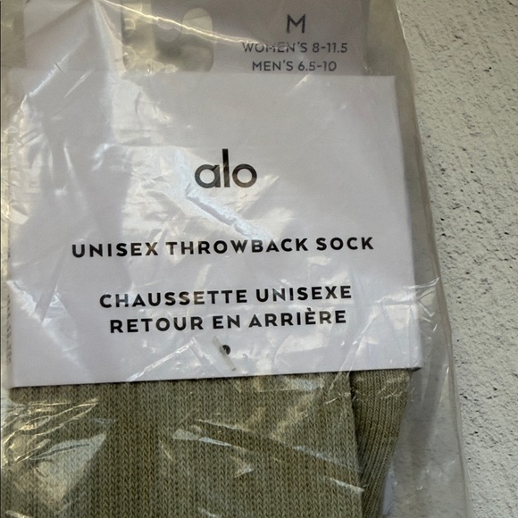 ALO Yoga Unisex Throwback Sock - Picture 4 of 6